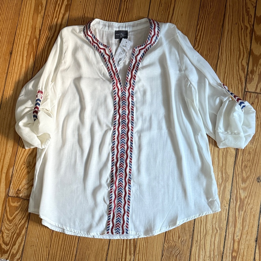 Market & Spruce White Honolulu Embroidery Detail Tab Sleeve Blouse